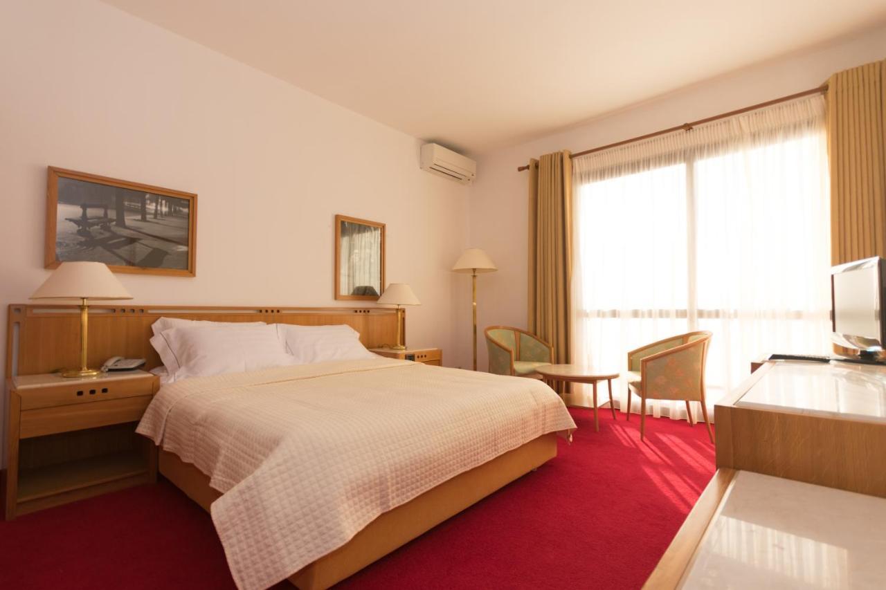 Chateau Linza Resort Tiranë Ngoại thất bức ảnh