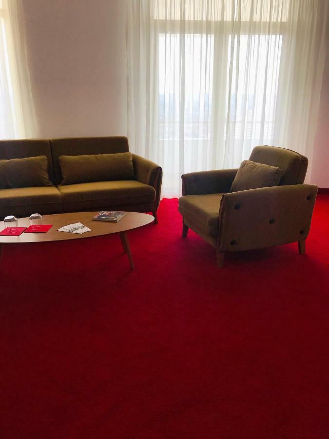 Chateau Linza Resort Tiranë Ngoại thất bức ảnh
